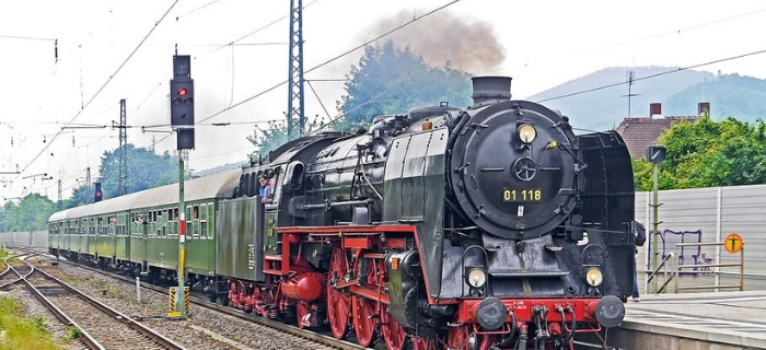 Da Milano alla Valsesia: gita con degustazione viaggiando su treno d'epoca 