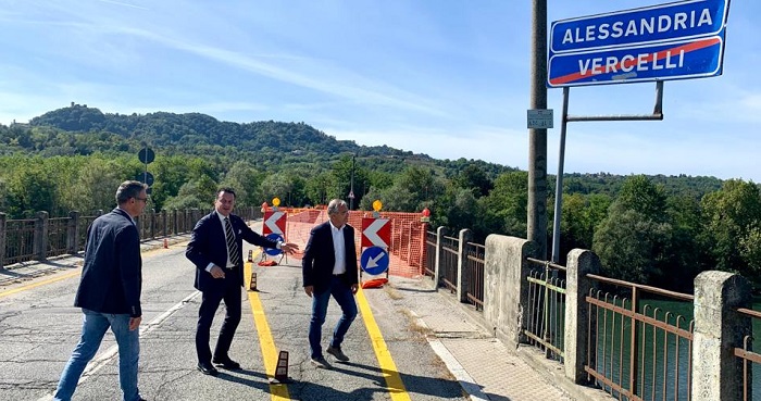 Chiuso per lavori il ponte sul Po a Trino
