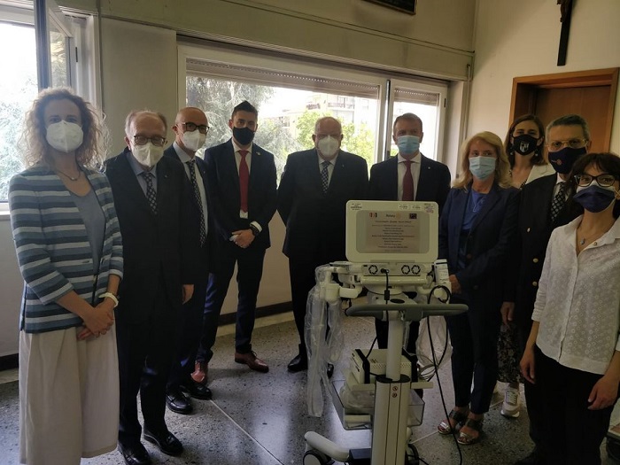 Un ecocolordoppler al reparto di Neurologia di Vercelli
