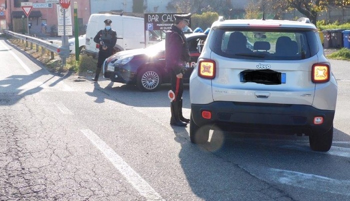 Fermato per un controllo viene arrestato per spaccio di stupefacenti