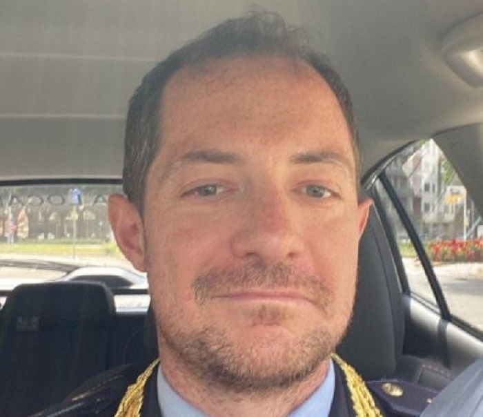 Malore improvviso per il vice comandante della polizia locale: aveva 35 anni