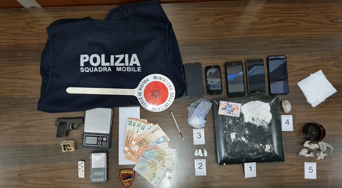 Spacciava cocaina a Vercelli: arrestato