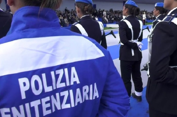 Pomeriggio di follia, ieri, nel carcere di Vercelli