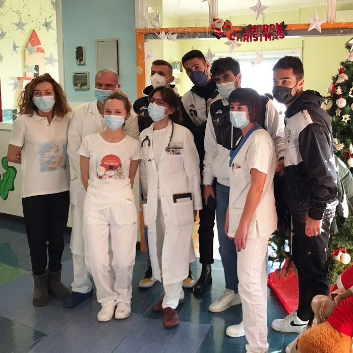 La Pro Vercelli in visita all'ospedale cittadino