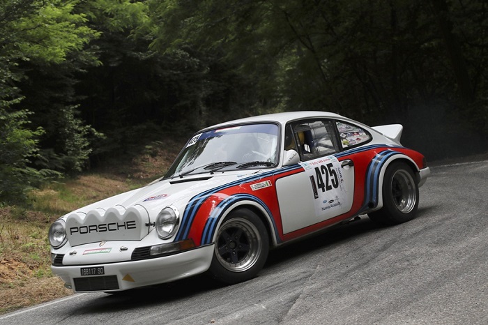 Auto storiche in Valsesia nel contesto della Mille Miglia