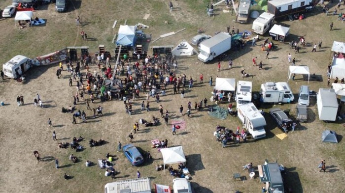 Rave party bloccato: denunciati in 200