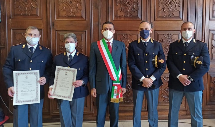 Premiati gli agenti della Polfer che hanno salvato un 43enne