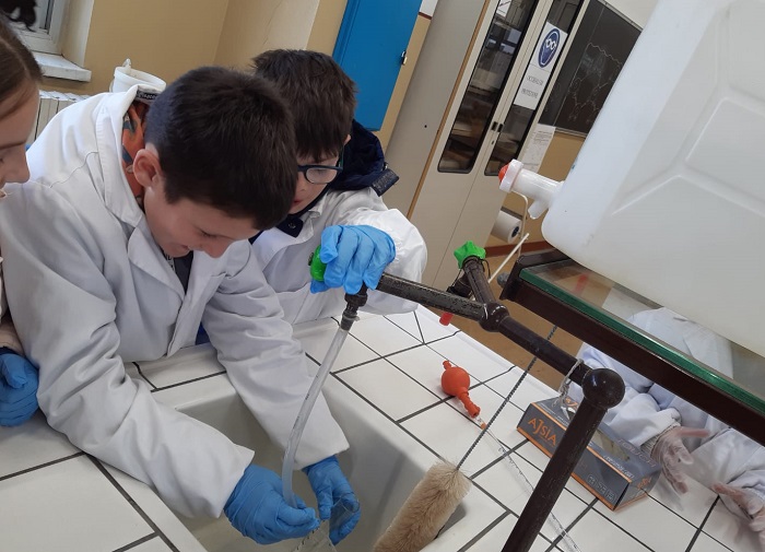 Gli studenti della primaria di Cellio in visita al Lirelli