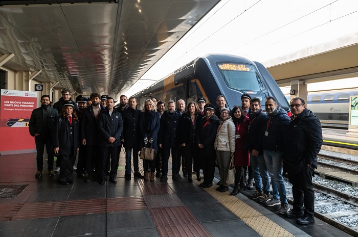 Parte il treno Rock sulla Torino-Milano, fermerà anche a Vercelli e Novara
