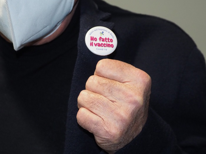 Riaprono gli hub vaccinali a Pray e Gattinara