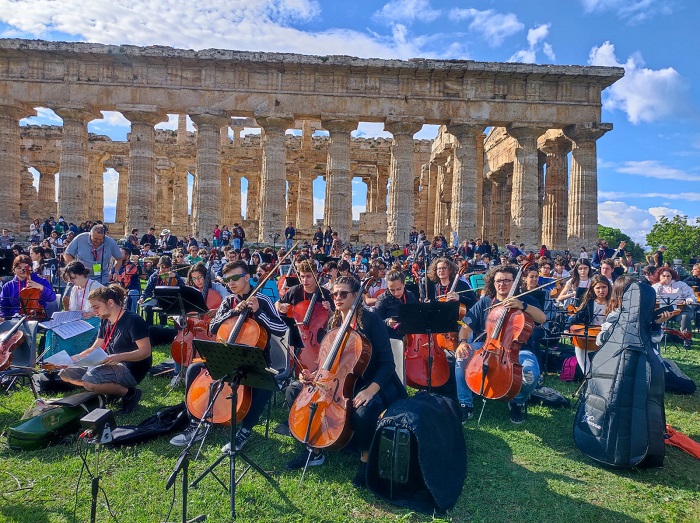 Gli studenti  del Liceo Musicale La Grangia a Paestum