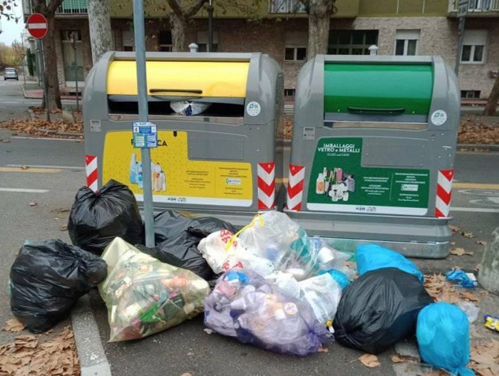 Ancora rifiuti abbandonati a Vercelli: trasgressori scoperti