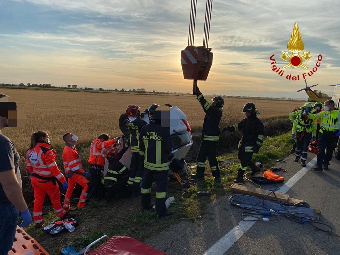 Ancora uno schianto a San Germano Vercellese: donna grave in ospedale
