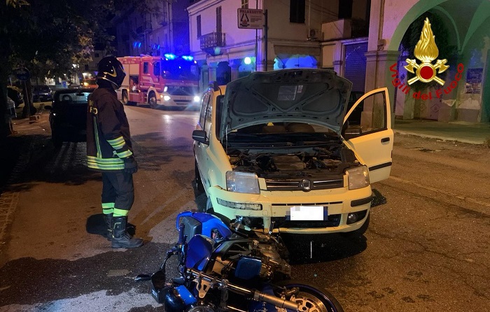 Scontro auto contro moto nella notte a Crescentino