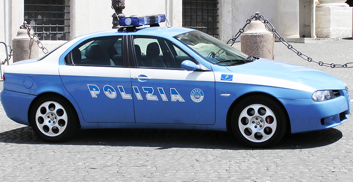 Vercelli, un arresto per maltrattamenti in famiglia e violenza