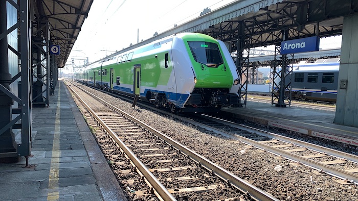Convogli locali tornano alla capienza completa, resta obbligatoria la mascherina Ffp2