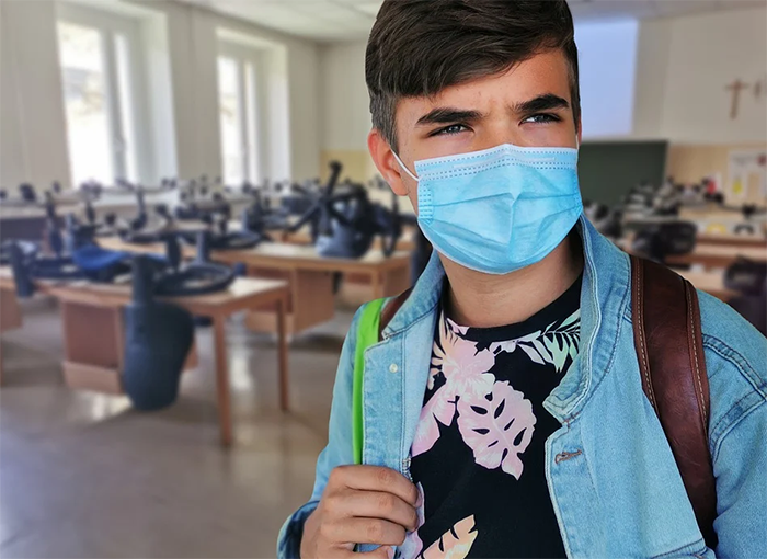 Scuola: tanta confusione a poche ore dal via. Decisioni finali, ok elementari e medie. Dad al 100% fino al 16 gennaio per superiori