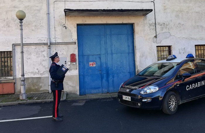 Operaio edile clandestino in cantiere a Ghislarengo