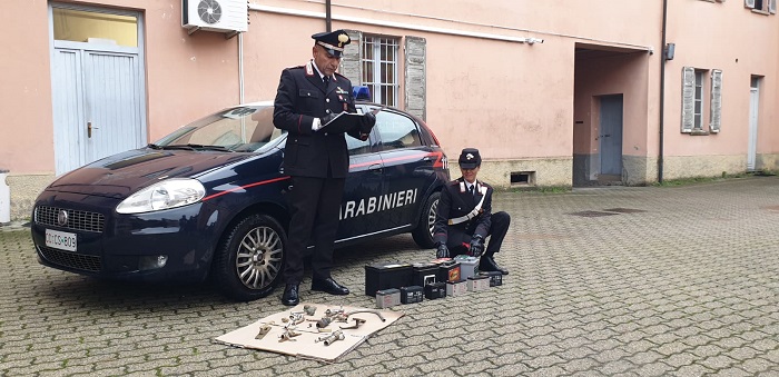 Furti al cimitero di Gattinara, denunciate tre persone 