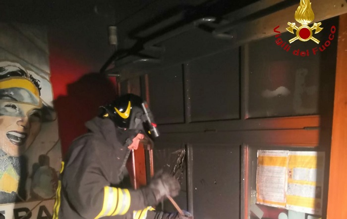 Incendio in un locale a Scopello, intervengono i vigili del fuoco