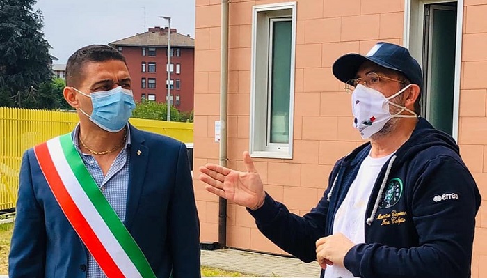 Il maestro Carlo Olmo dona dispositivi di sicurezza all'Asl di Vercelli e Biella