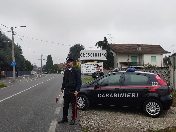 In auto viaggiava con sei flaconi di metadone