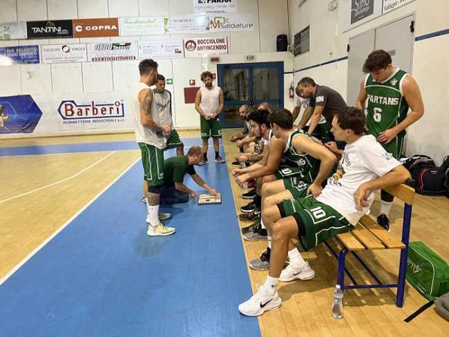 SPARTANS BASKET