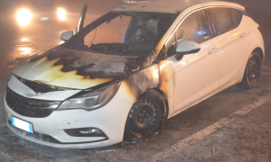 auto incendiata