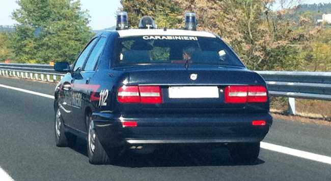 carabinieri auto superstrada
