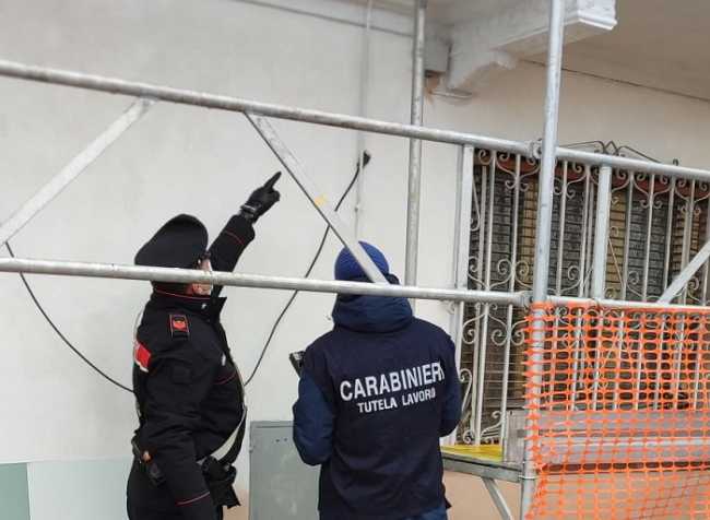 carabinieri cantiere
