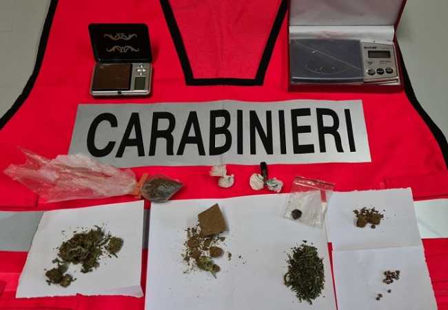 carabinieri droga borgosesia