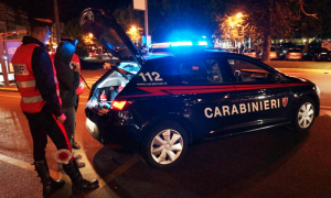 carabinieri notte fermo alcoltest militari paletta