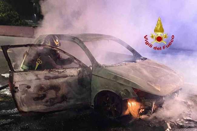 carisio incendio auto