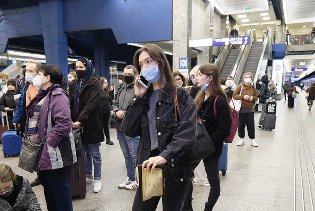 covid stazione scale mobili