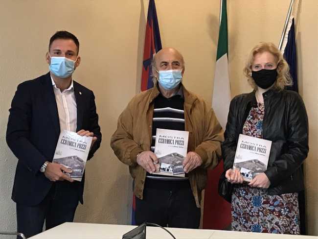 gattinara libro ceramica pozzi