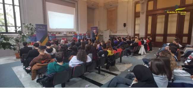 guardia di finanza vercelli