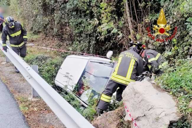 incidente scopa vigili del fuoco