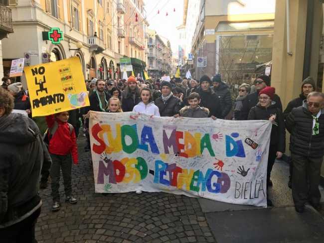 salussola sfilata anti discarica