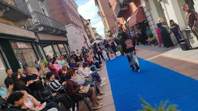 santhia scuola moda