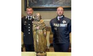 statua restituita curia