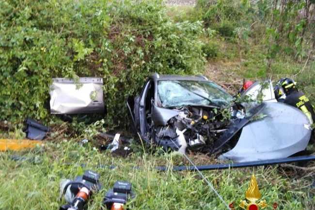 varallo incidente auto grave b