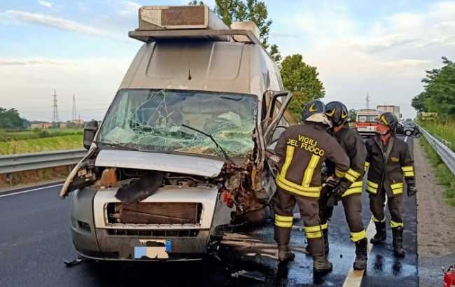 vigili del fuoco incidente furgone autostrada