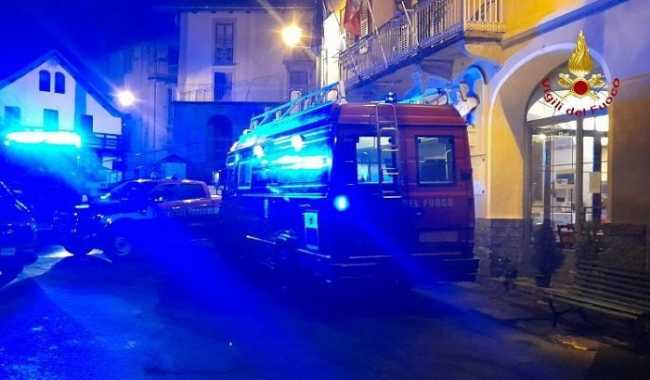 vigili del fuoco notte intervento disperso